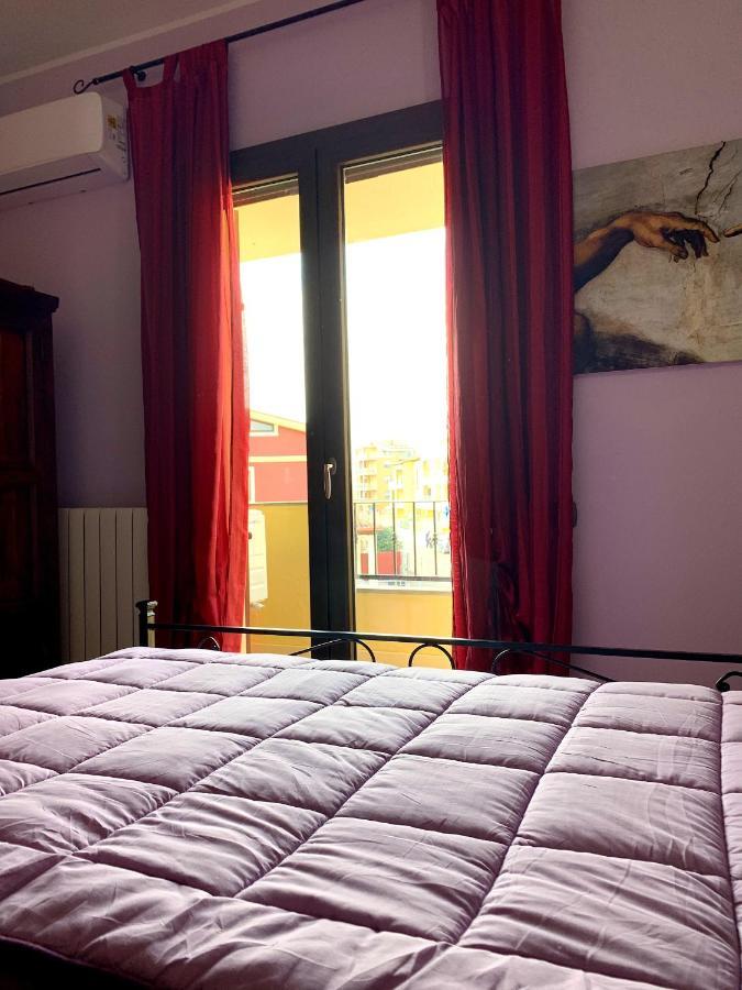 Alex Room Airport Elmas Buitenkant foto
